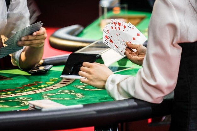 Fitur Free Spins dapat memberikan nilai tambah dalam setiap sesi bermain Fitur Free Spins dan bonus dalam Treasures of Aztec
